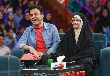 عموپورنگ چه کرده که مردم غم او برای از دست دادن مادرش را غم خودشان می‌دانند؟
