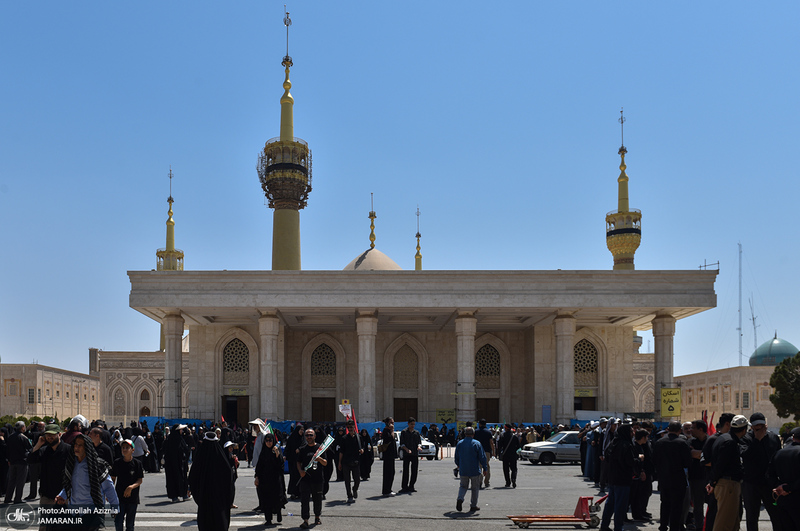 خدمت‌رسانی آستان حضرت امام خمینی(س) به زائران مراسم بدرقه و تشییع رهبر شهید-2