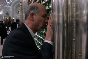 تجدید میثاق وزیر نیرو و کارکنان این وزارتخانه با آرمان‌های حضرت امام خمینی (س)