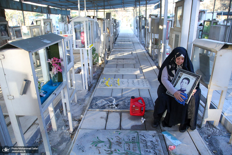 مراسم مهمانی لاله ها در بهشت زهرا (س) تهران