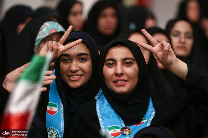 دیدار دانش‌آموزان و دانشجویان با رهبر معظم انقلاب