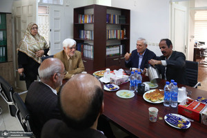 دیدار نوروزی برخی از چهره های سیاسی و دانشگاهی با محمدرضا عارف