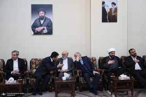 حاشیه های تجدید میثاق رئیس و مسئولان عالی قضایی با آرمان های حضرت امام خمینی (س)