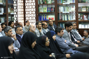 دیدار کارکنان موسسه تنظیم و نشر آثار امام خمینی (س) با حجت الاسلام و المسلمین علی کمساری