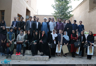 نشست ادبی جمعی از شاعران استان مرکزی با حضور عبدالجبار کاکایی