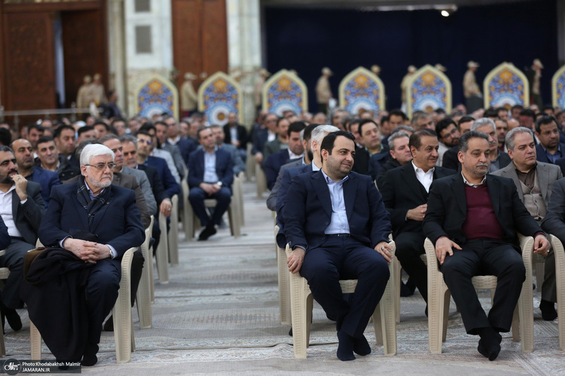 دیدار وزیر اقتصاد  جمعی از مدیران بانک ها با سید حسن خمینی