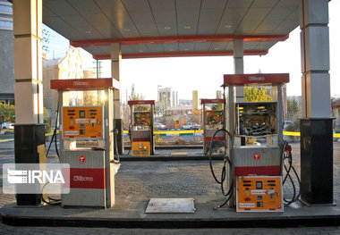 اجرای طرح سهمیه‌بندی بنزین در کشور ضروری بود