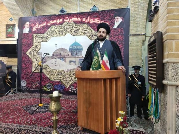 اهل تسنن هم به زیارت امامزاده موسی مبرقع در قم می‌آیند