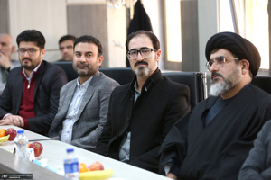 حضور سید حسن خمینی در گردهمایی علمی به مناسبت هفته پژوهش در پژوهشکده امام خمینی(س) و انقلاب اسلامی