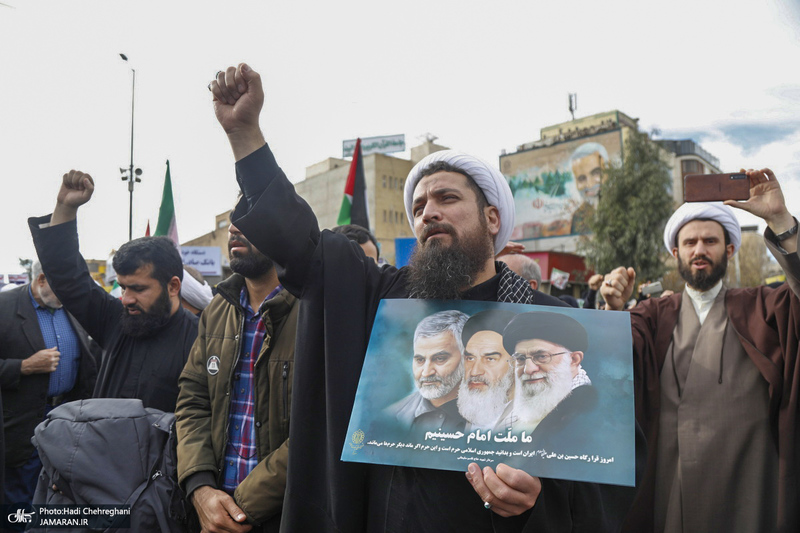 راهپیمایی نمازگزاران قمی‎ در محکومیت جنایت تروریستی کرمان