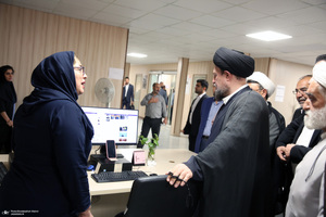 بازدید «سید حسن خمینی» از موسسه مطبوعاتی ایران