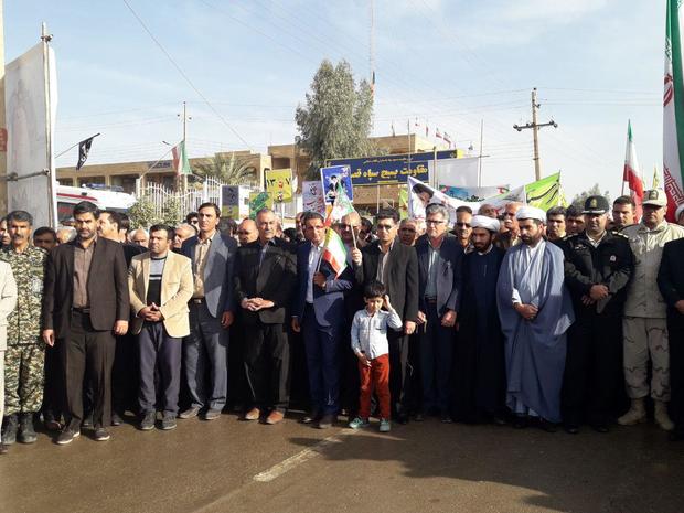 راهپیمایی 22 بهمن با حضور مرزنشینان غرب کرمانشاه آغاز شد