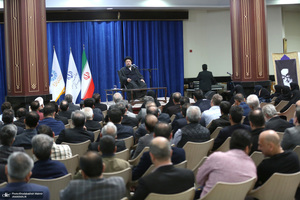 دیدار مدیران و کارکنان نهاد کتابخانه‌های عمومی کشور با سید حسن خمینی