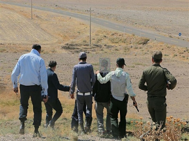 سه حفارغیرمجاز در فیروزه دستگیر شدند