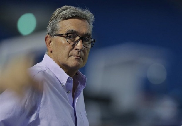 فدراسیون فوتبال به دنبال جذب برانکو است؟/ یک روزنامه: فدراسیون فوتبال با ایوانکوویچ مذاکره کرد + عکس