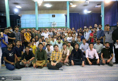 بازدید جمعی از دانشجویان بین‌الملل دانشگاه علامه طباطبایی به عنوان سفیران تمدن اسلامی از جماران