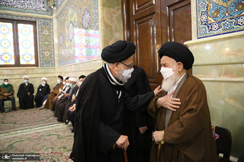 حضور مراجع و علما در مسجد امام حسن عسکری(ع) در پی ارتحال آیت الله العظمی صافی(ره)