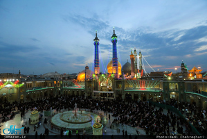 حال و هوای شب میلاد حضرت مهدی(عج) در حرم حضرت معصومه(س)