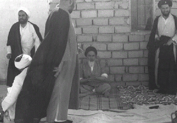 روایت خانم فریده مصطفوی از هجرت امام به نوفل لوشاتو