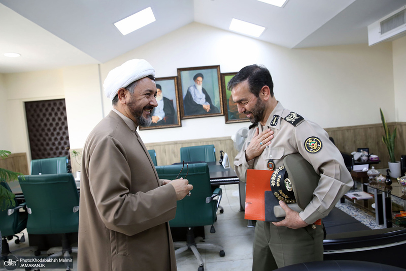 دیدار پیشکسوتان رژه 19 تیر 1358 با رییس موسسه تنظیم و نشر آثار امام خمینی (س)