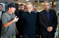 دیدار پزشکیان با جمعی از خانواده های آسیب دیده از جنگ (7)