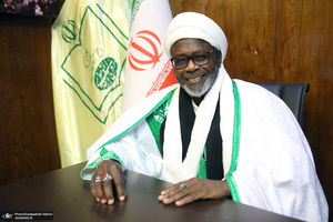 بازدید رهبر شیعیان کشور غنا از بیت امام خمینی در جماران