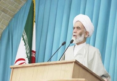 امام جمعه همدان: آمریکا از گروهک تروریستی داعش حمایت می کند