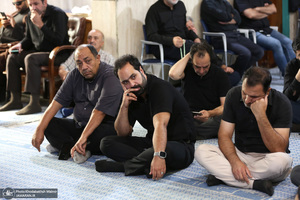 مراسم عزاداری در صبح روز تاسوعا در حسینیه جماران‎