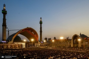 مراسم وداع با پیکر رهبر شهید