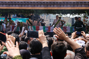 تشییع باشکوه پیکر رئیس جمهوری و یارانش در تهران