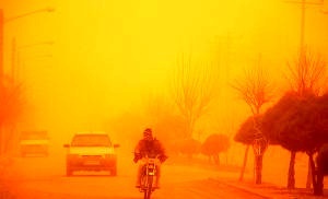 وقوع پدیده گرد و خاک در استان خوزستان