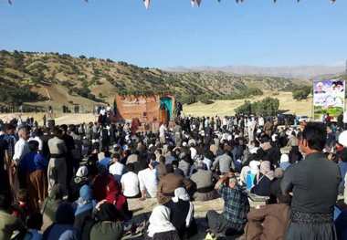 دومین جشنواره انگور سیاە در سردشت برگزار شد