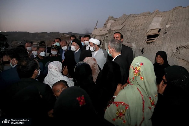 نظرسنجی صداوسیما: 73 درصد مردم معتقد به موفقیت دولت در مهار کرونا و بی‌عدالتی/ 83 درصد مردم سفرهای استانی را حلال مشکلات کشور می‌دانند/ حمایت 78 درصدی مردم از شیوه دولت در مذاکرات هسته‌ای