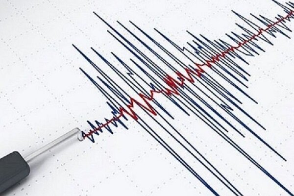 وقوع ۴۰ پس لرزه در قطور اسکان زلزله زدگان ادامه دارد