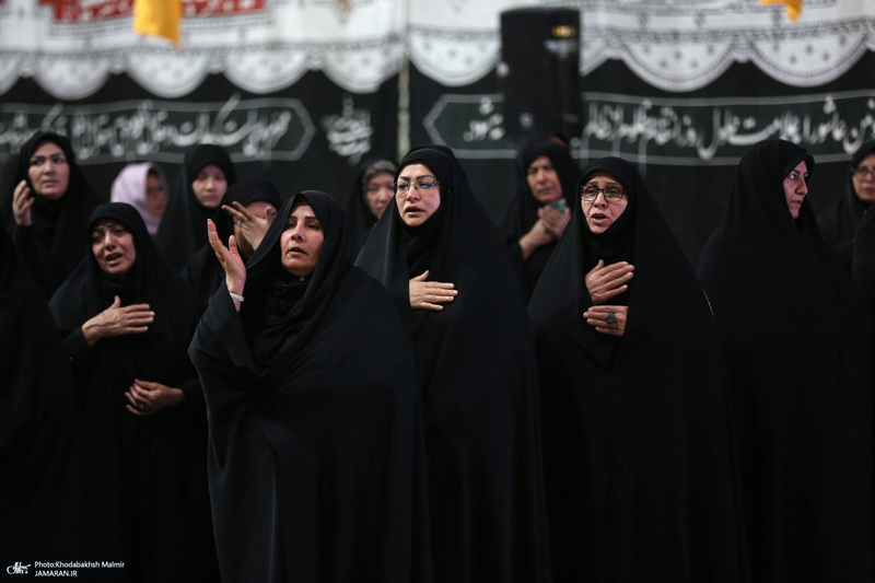 مراسم عزاداری شب شهادت حضرت زهرا(س) در حرم امام خمینی(ره) برگزار شد