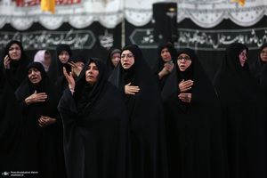 مراسم عزاداری شب شهادت حضرت زهرا(س) در حرم امام خمینی(ره) برگزار شد