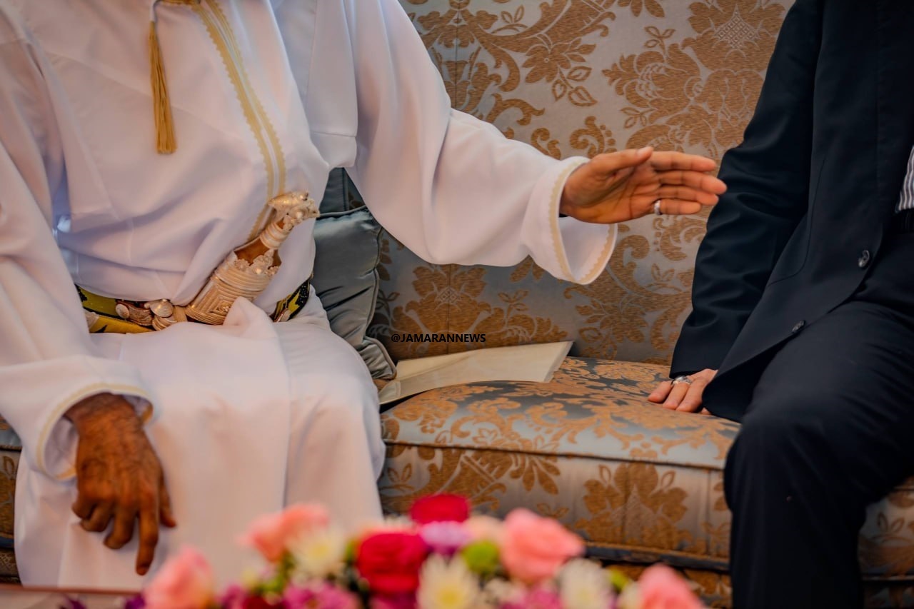 محتوای نامه‌ای که وزیر خارجه‌ عمان به لاریجانی داد چه بود؟ + فیلم