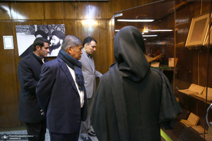 بازدید محمد بن سیو وزیر کشاورزی  و امنیت غذایی کشور مالزی از  بیت امام خمینی (س) در جماران