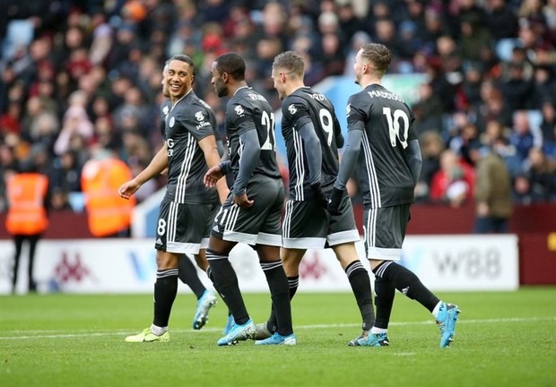 لسترسیتی با برتری قاطعانه به تعقیب منچسترسیتی ادامه داد/ تاتنهام با مورینیو پیروزی را از سر گرفت
