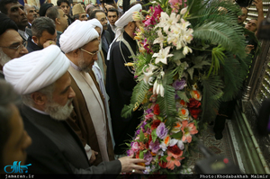 تجدید میثاق میهمانان کنفرانس وحدت اسلامی با آرمان های حضرت امام(س)