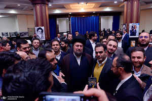 نشست صمیمی یاران وفادار امام خمینی (س)
