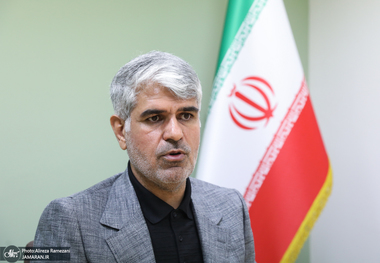 عضو هیات رئیسه مجلس: محاصره دریایی نشانه عدم فهم ترامپ از جایگاه استراتژیک ایران است/ ایران هنوز برگ برنده‌ خود را برای اخلال در گردش آزاد انرژی رو نکرده است