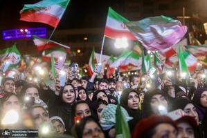 هشتادمین اجتماع پر شور مردم در میادین تهران