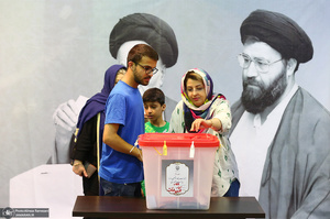 مرحله دوم انتخابات ریاست جمهوری چهاردهم در حسینیه جماران - 2