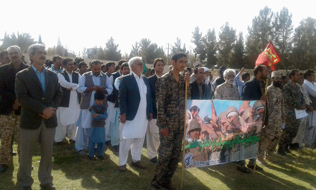 همایش بزرگ بسیجیان شیعه و سنی خاش برگزار شد