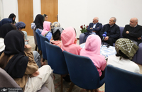 دیدار پزشکیان با جمعی از کودکان بی سرپرست در مجتمع خانه دختران ایران (6)