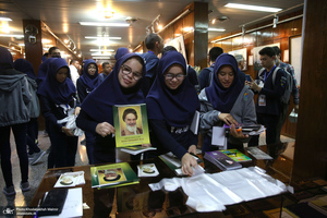 بازدید جمعی از دانش آموزان و معلمان کشور ونزوئلا‎‎ از جماران