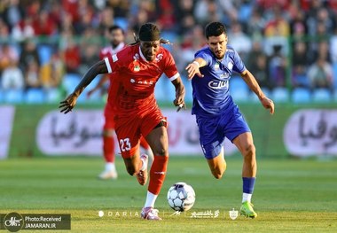 مهاجم خارجی پرسپولیس تمدید کرد