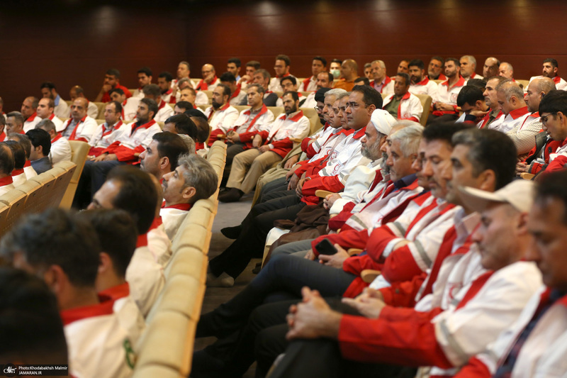 دیدار رییس و امدادگران جمعیت هلال احمر با سید حسن خمینی