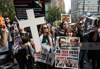 تجمع مخالفان جولانی در نیویورک در جایی که او سخنرانی دارد + عکس ها